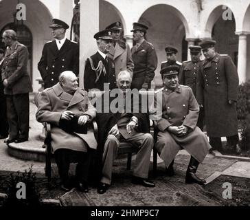 Conférence de Yalta (Winston Churchill, Franklin Roosevelt, Josef Staline) février 1945. Photo en noir et blanc. Banque D'Images