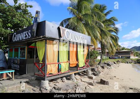 Bar de plage, Bay Street, gros Islet, Sainte-Lucie, Iles du vent, Antilles néerlandaises, Antilles néerlandaises, Mer des Caraïbes Banque D'Images