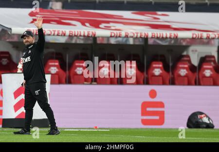 Leipzig, Allemagne. 11th févr. 2022. Football: Bundesliga, RB Leipzig - 1. FC Köln, Matchday 22, Red Bull Arena. Steffen Baumgart, l'entraîneur de Cologne, entre dans le stade. Credit: Jan Woitas/dpa/Alay Live News Banque D'Images