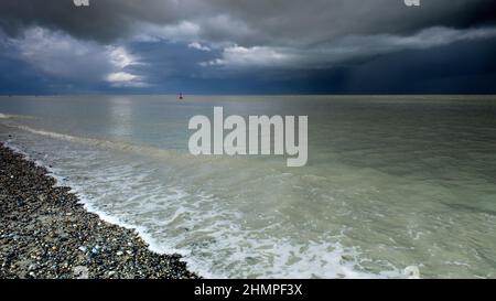 Orage et nuages Menaçants dans la baie de somme et au Hourdel, Banque D'Images