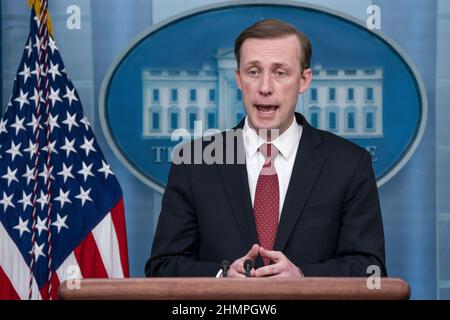 Washington DC, États-Unis. 11th févr. 2022. Jake Sullivan, conseillère en sécurité nationale, répond aux questions des médias d'information au cours du briefing de presse quotidien à la Maison Blanche à Washington, DC, USA, 11 février 2022. Sullivan répond aux questions sur les rapports d'une invasion imminente de l'Ukraine par la Russie. Photo de Shawn Thew/UPI crédit: UPI/Alay Live News Banque D'Images