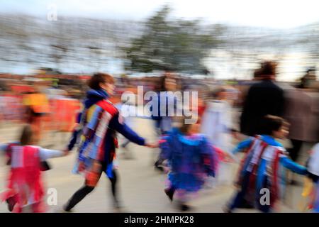 Carnaval occitan organisé par les écoles de Calandretas à Montpellier. Occitanie, France Banque D'Images