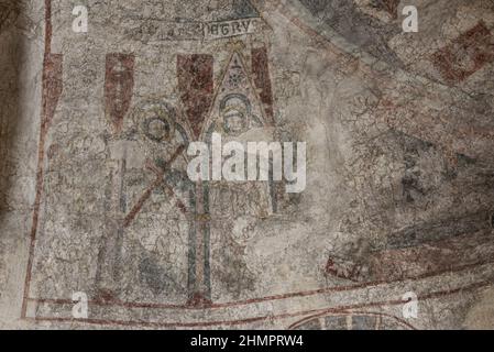 Les apôtres Pierre et Andrew sur une ancienne fresque médiévale dans l'abside de l'Église à Skurup, Suède, 16 juillet 2021 Banque D'Images