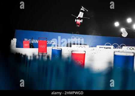 VENTES D'ORIGINE AMÉRICAINE UNIQUEMENT Cole McDonald (Etats-Unis), 3 FÉVRIER 2022 - ski acrobatique : qualification des mogoles hommes pendant le Beijin Banque D'Images