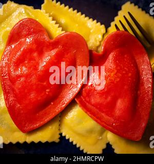 Saint-Valentin Pasta Hearts Ravioli Banque D'Images