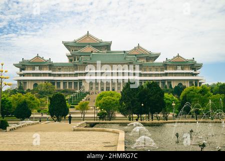 Grand People Study House dans la capitale nord-coréenne, Pyongyang Banque D'Images