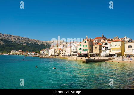 Baska, Croatie - 4 septembre 2021.La ville de Baska, dans le sud de l'île de Krk, dans le comté de Primorje-Gorski Kotar, dans l'ouest de la Croatie Banque D'Images