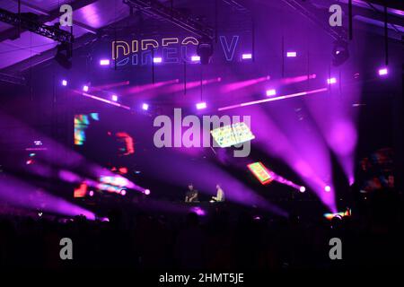 Los Angeles, États-Unis. 12th févr. 2022. Les ChainSmokers se sont produits à MaximBet Music au marché, sous la puissance de DIRECTV au City Market de Los Angeles le vendredi 11 février 2022. (Photo de Conor Duffy/Sipa USA) crédit: SIPA USA/Alay Live News Banque D'Images