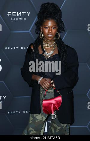 Hollywood, États-Unis. 11th févr. 2022. HOLLYWOOD, LOS ANGELES, CALIFORNIE, États-Unis - 11 FÉVRIER : Amiraa Vee arrive à la fête de la beauté et de la peau de Fenty organisée par Rihanna aux Goya Studios le 11 février 2022 à Hollywood, Los Angeles, Californie, États-Unis. (Photo de Xavier Collin/image Press Agency/Sipa USA) crédit: SIPA USA/Alay Live News Banque D'Images