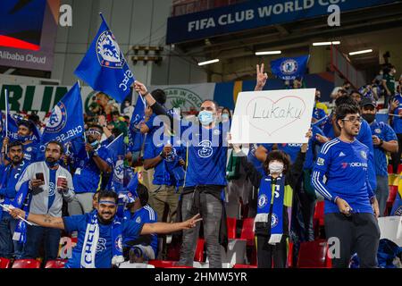 Abu Dhabi, Émirats arabes Unis. 12th févr. 2022. Abu Dhabi, Émirats Arabes Unis, février 12th 2021 fans lors du dernier match de football de la coupe du monde du club de la FIFA 2021 entre Chelsea et Palmeiras au stade Mohammed Bin Zayed d'Abu Dhabi, Émirats Arabes Unis. Richard Callis/SPP crédit: SPP Sport Press photo. /Alamy Live News Banque D'Images