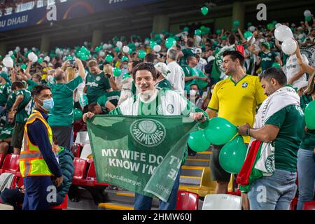 Abu Dhabi, Émirats arabes Unis. 12th févr. 2022. Abu Dhabi, Émirats Arabes Unis, février 12th 2021 fans lors du dernier match de football de la coupe du monde du club de la FIFA 2021 entre Chelsea et Palmeiras au stade Mohammed Bin Zayed d'Abu Dhabi, Émirats Arabes Unis. Richard Callis/SPP crédit: SPP Sport Press photo. /Alamy Live News Banque D'Images