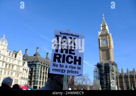 LONDRES - 12th FÉVRIER 2022: Manifestation de l'Assemblée populaire contre le gouvernement conservateur et leur gestion de la crise du coût de la vie. Banque D'Images