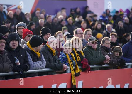 Sutton United fans avant le match de la Sky Bet League Two au VBS Community Stadium, Londres. Date de la photo: Samedi 12 février 2022. Banque D'Images