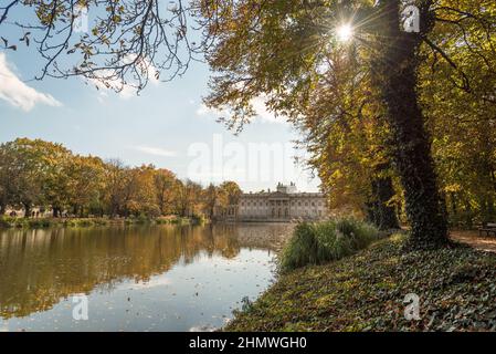 Le palacein Lazienki Park, Varsovie Banque D'Images