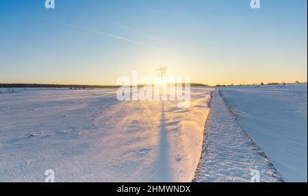 Coucher de soleil sur les hautes Fagnes en hiver Banque D'Images