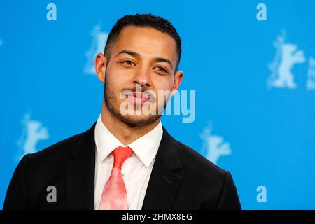 Berlin, Allemagne. 12th févr. 2022. L'acteur Daryl McCormack au photocall pour le film "bonne chance pour vous, Leo Grande", qui se déroule dans la série "Berlinale Special Gala". Le Festival international du film 72nd aura lieu à Berlin du 10 au 20 février 2022. Crédit : Gerald Matzka/dpa/Alay Live News Banque D'Images