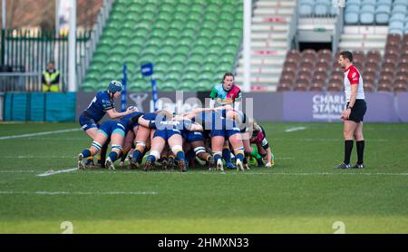 Harlequins Women contre Worcester Warriors Women's Allianz Premier 15s London, Angleterre février 12th 2022: Dans une mêlée pendant le match entre Harlequins Women contre Worcester Warriors à Twickenham Stoop . Score final: Harlequins Rugby 42 : 15 Worcester Warriors Banque D'Images