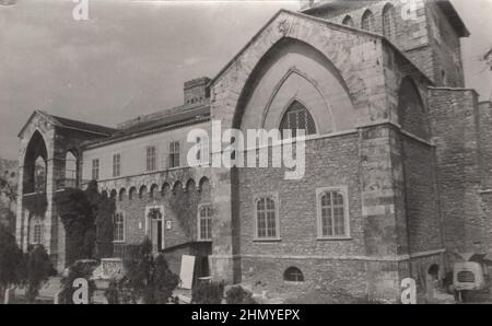 Photo vintage sur une photo de manoir du 18e siècle a été prise à la source des années 1910 : photographies originales ADDITIONAL-RIGHTS-CLEARANCE-INFO-NOT-AVAILABLE Banque D'Images