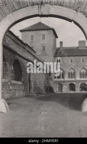 Photo vintage sur une photo de manoir du 18e siècle a été prise à la source des années 1910 : photographies originales ADDITIONAL-RIGHTS-CLEARANCE-INFO-NOT-AVAILABLE Banque D'Images