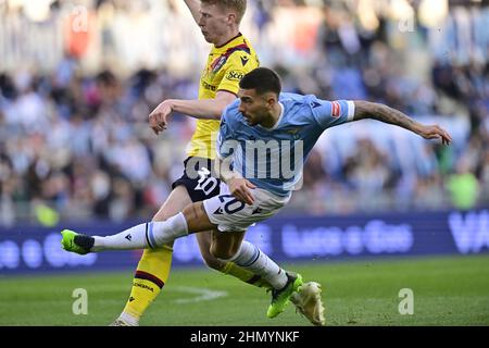 Rome. 12th févr. 2022. Le Latium Mattia Zaccagni marque son but lors d'un match de football de série A entre le Latium et Bologne à Rome, en Italie, le 12 février 2022. Credit: Augusto Casasoli/Xinhua/Alamy Live News Banque D'Images