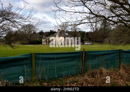 Woodbridge, Suffolk, Royaume-Uni février 09 2022: Une grande ferme de campagne qui a un grand jardin et des prairies attachées Banque D'Images