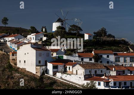 moulin dans un village Odeceixe, Portugal Banque D'Images