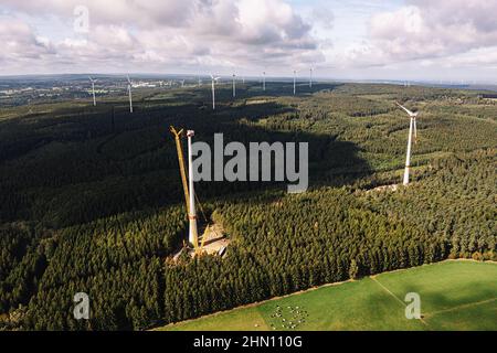 Éoliennes site de construction de la ferme éolienne Banque D'Images