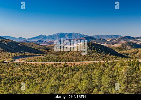 Sevenmile Mountains, vue depuis l'US route 60, Tonto National Forest, Eastern High Country, Arizona, États-Unis Banque D'Images