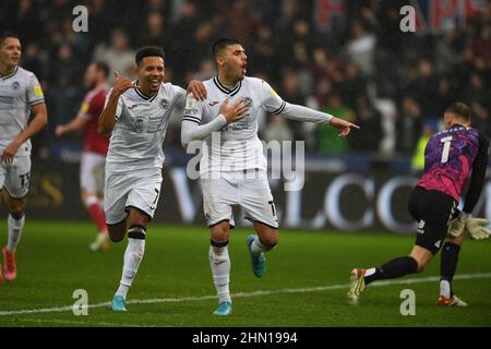 SWANSEA, ROYAUME-UNI. 13th FÉVRIER lors du match de championnat Sky Bet entre Swansea City et Bristol City au Liberty Stadium, Swansea, le dimanche 13th février 2022. (Credit: Jeff Thomas | MI News) Credit: MI News & Sport /Alay Live News Banque D'Images