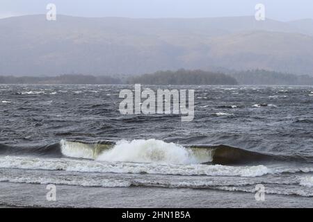 Loch Lomond sur orageux, en hiver Banque D'Images