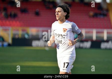 Lecce, Italie. 13th févr. 2022. Jacopo Petriccione (Benevento Calcio) pendant les États-Unis Lecce vs Benevento Calcio, jeu de football italien Serie B à Lecce, Italie, febbraio 13 2022 crédit: Agence de photo indépendante/Alamy Live News Banque D'Images