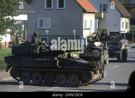 - Armée Royale, char de renaissance légère 'Scimitar' pendant les exercices de l'OTAN en Allemagne - Armée Royale, carro armato leggero da ricognizione 'Scimitar' durante esercitazioni OTAN en Germania Banque D'Images