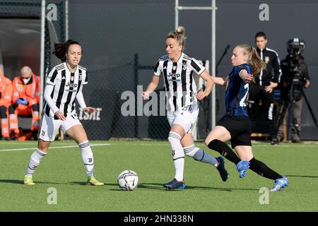 Turin, Italie. 13th févr. 2022. Martina Rosucci de Juventus FC les femmes en action pendant le match de la coupe des femmes italiennes 2021/2022 entre Juventus FC et Inter FC les femmes au centre de formation de Juventus le 13 février 2022 à Vinovo, Italie photo ReporterTorino crédit: Agence de photo indépendante/Alay Live News Banque D'Images