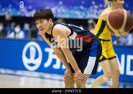 Belgrade, Serbie, le 13th février 2022. Un Jin de Corée réagit lors du match de qualification de la coupe du monde de basket-ball de la FIBA entre l'Australie et la Corée du Sud à Belgrade, en Serbie. 13 février 2022. Crédit : Nikola Krstic/Alay Banque D'Images