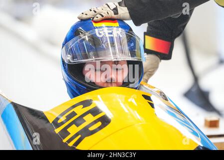 Yanqing, Chine. 14th févr. 2022. Jeux olympiques, bobsleigh, monobob, femmes, 3rd run, Au Centre national de coulissement, Laura Nolte, d'Allemagne, réagit à la fin. Credit: Michael Kappeller/dpa/Alay Live News Banque D'Images