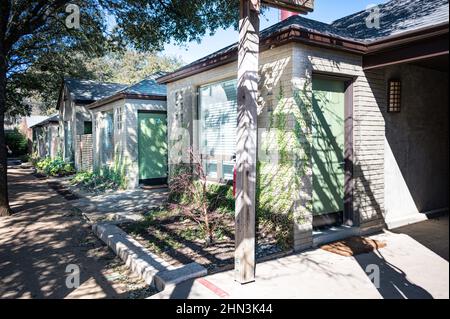 Austin, Texas, États-Unis. 13 février 2022. South Congress est un quartier et un quartier commerçant reconnu au niveau national, situé sur South Congress Avenue. Banque D'Images