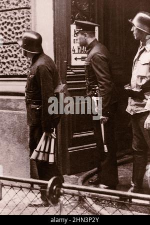 Le putsch nazi à Vienne (juillet Putsch) et l'assassinat du chancelier Engelbert Dollfuss. Autriche, 1934 policiers armés de bréch-loadin Banque D'Images