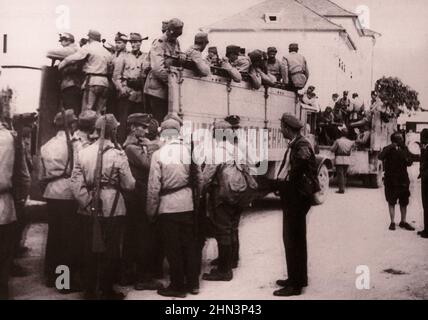 Le putsch nazi à Vienne et l'assassinat du chancelier Engelbert Dollfuss. Autriche, 1934 l'arrivée de nouvelles troupes d'heimwehr loyales au gouvernement Banque D'Images