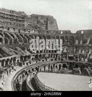 Photo d'époque de l'intérieur du Colisée, Rome, Italie. 1910s Banque D'Images