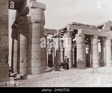 Photo d'époque du Ramesseum. Par Francis Frith. 1850s le Ramesseum est le temple commémoratif (ou temple mortuaire) du Pharaon Ramsès II ('Ramsès le G Banque D'Images