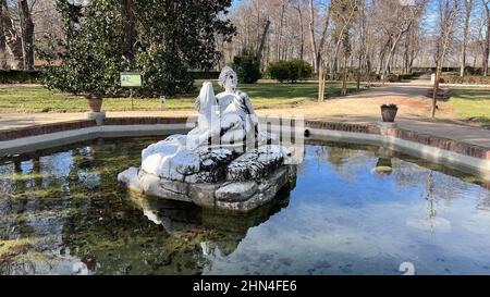 Sculptures dans les fontaines des jardins du palais à Aranjuez Banque D'Images