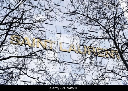 Magasin Saint Laurent - champs Elysées - Paris - France Banque D'Images