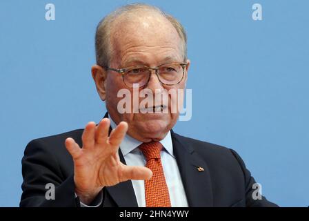 Berlin, Allemagne. 14th févr. 2022. Le chef de la Conférence sur la sécurité Wolfgang Ischinger. Credit: Wolfgang Kumm/dpa/Alay Live News Banque D'Images