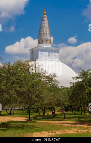 Ruwanwelisaya Stupa. Anuradhapura, Sri Lanka Banque D'Images