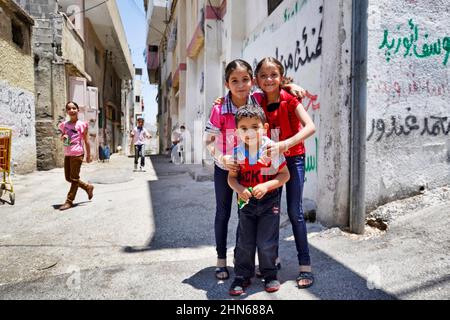 Les enfants palestiniens à new camp de réfugiés d'Askar, à Naplouse - Palestine Banque D'Images