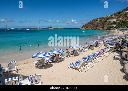 La plage "la petite plage" de Grand case sur le côté français de l'île Saint-Martin / Sint Maarten Banque D'Images