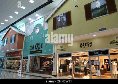 Centre commercial Baywalk, Rodney Bay Village, gros Islet, Sainte-Lucie, Windward Islands, Antilles néerlandaises, Antilles néerlandaises, Mer des Caraïbes Banque D'Images