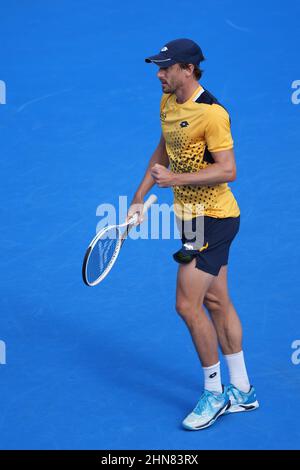 Février, 14 - Delray Beach: John Millman(AUS) en action ici, revient après avoir déposé le premier ensemble à vaincre Maxime Cressy(USA) 67(2) 76(2) 76(3) pendant la première partie de la plage Delray 2022 ouverte par Vitacost tenue à Delray Beach, FL. Crédit : Andrew Patron/MediaPunch Banque D'Images