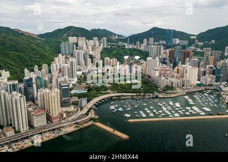 Hélicoptère de Causeway Bay, île de Hong Kong, montrant un abri typhon, Victoria Park, Tai Hang, Et Happy Valley Banque D'Images