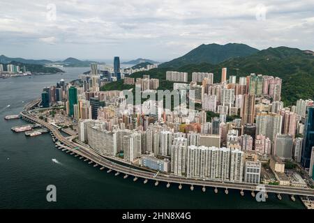 Hélicoptère de Causeway Bay, North point, Braemar Hill, Quarry Bay et Taikoo Shing, île de Hong Kong Banque D'Images